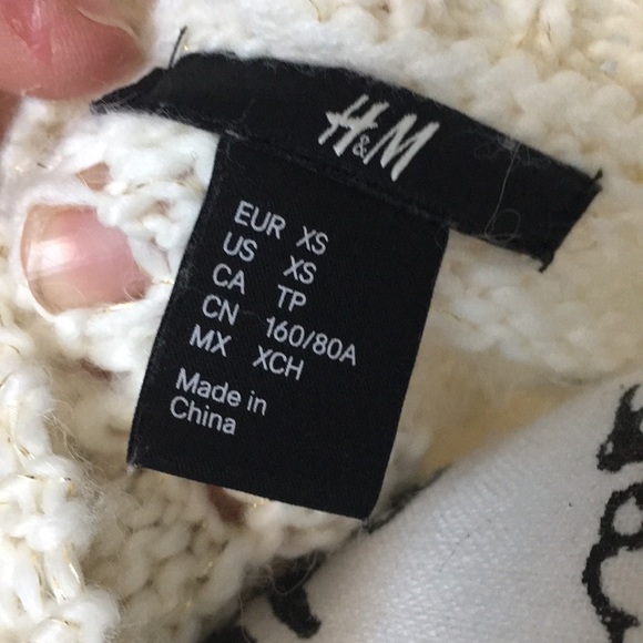 2 sweaters - Picture 7 of 8